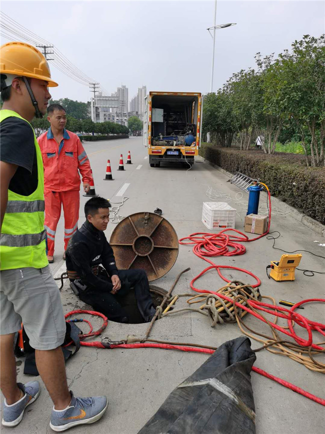易门翻衬法管道修复技术主要工序